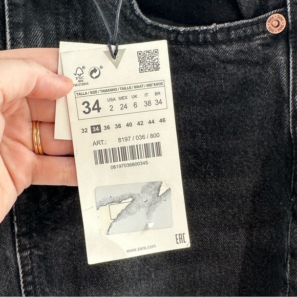 Zara Classic Mom Fit High Rise Distressed Black Jeans - Picture 6 of 10